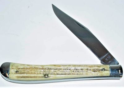 "#11, Queen, utility, 1 blade, Winterbottom bone handles, brass liners, NS bolsters, no etch, Q on side over STAINLESS tang stamp, 4-1/8”"