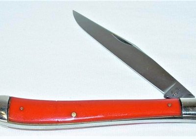 "#41, Queen, utility, 1 blade, red handles, brass liners, NS bolsters, no etch, Q STAINLESS tang stamp, 4-1/8”"